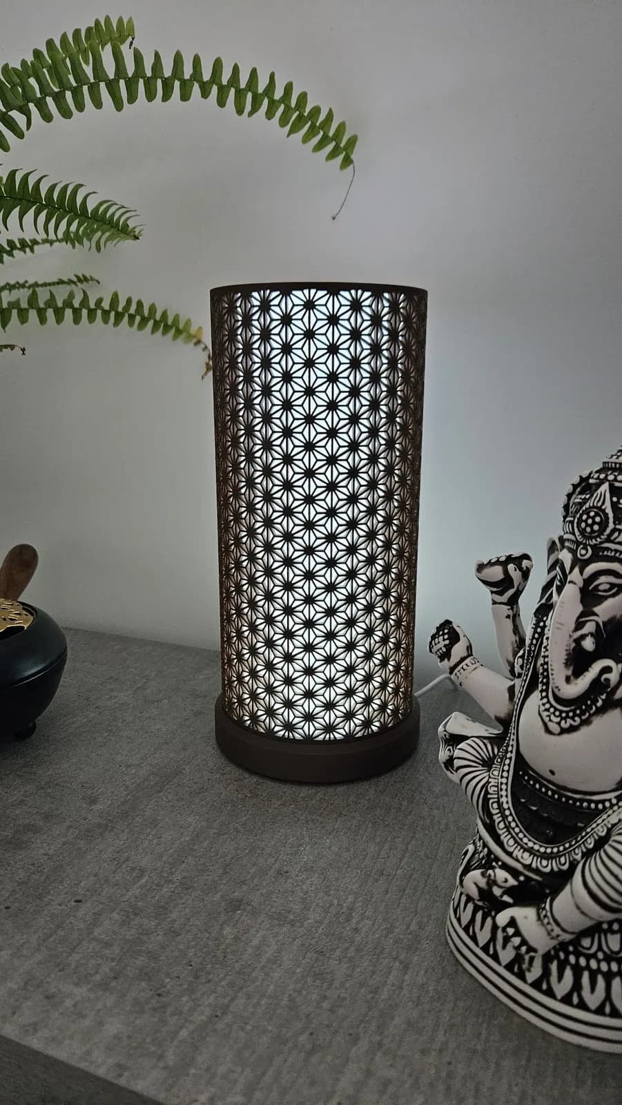 Lampe à motif géométrique — création imprimée en 3D par Info & 3D Concept