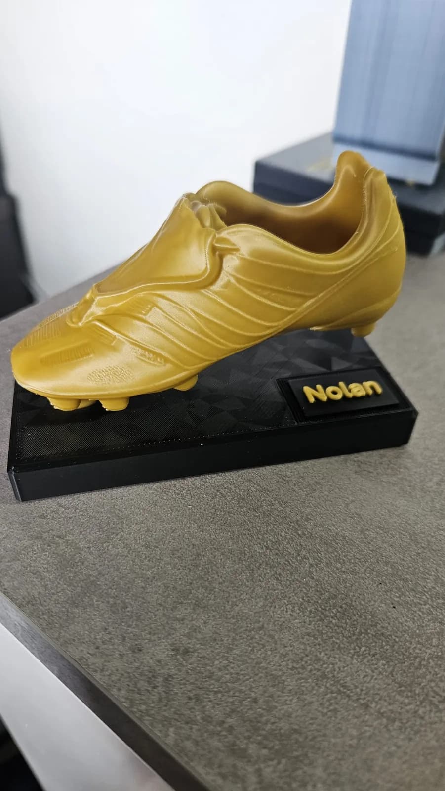 Trophée personnalisé football — création imprimée en 3D par Info & 3D Concept