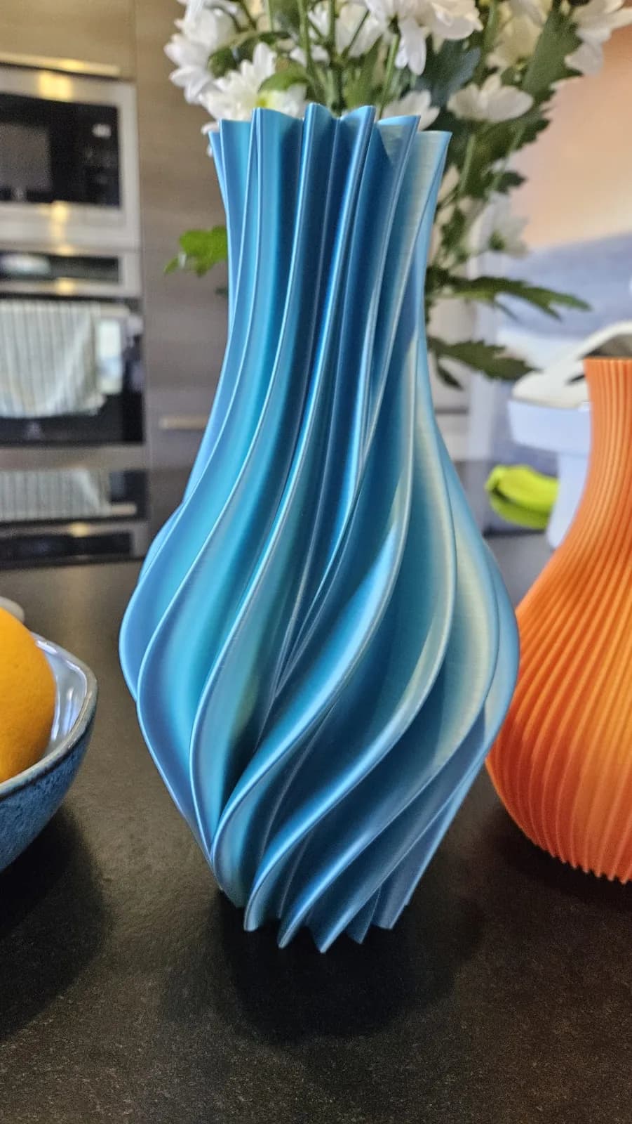 Vase spiralé bleu — création imprimée en 3D par Info & 3D Concept